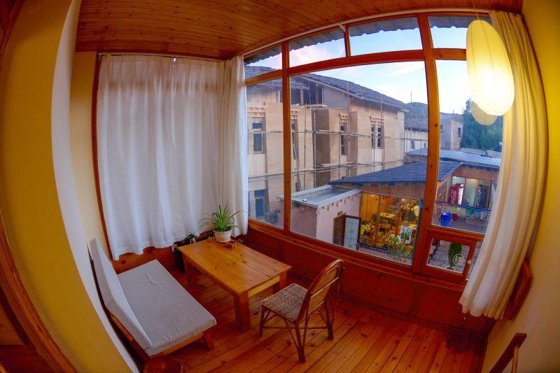 Huksum House Lägenhet Deqen Exteriör bild